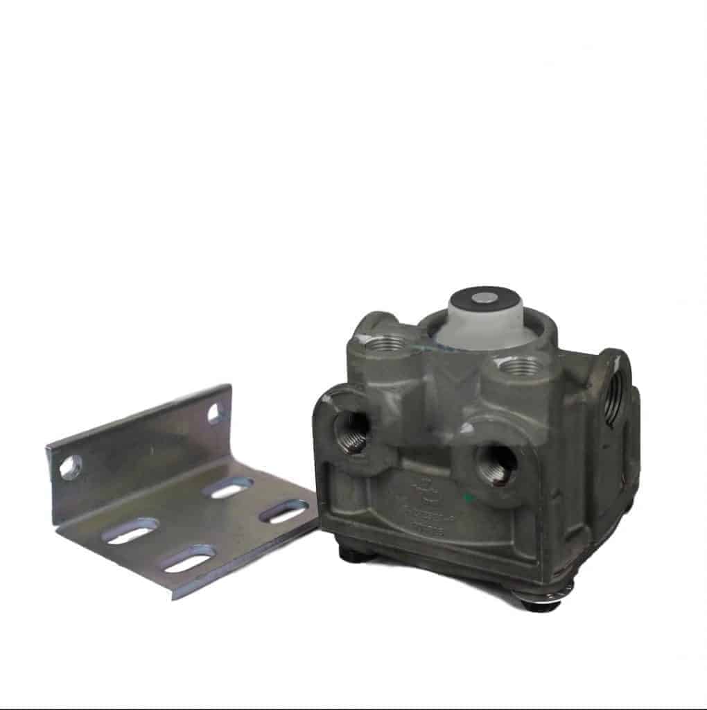 Bendix R-12 Relay Valve Part #065206 from Tracey Truck Parts